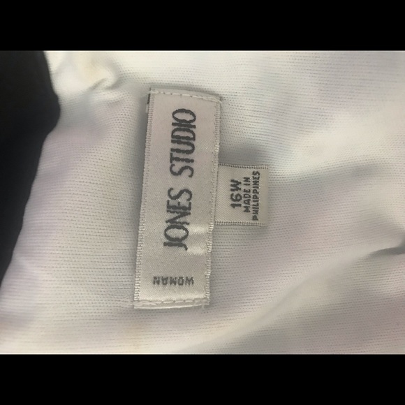 Formal dresses - Picture 6 of 6